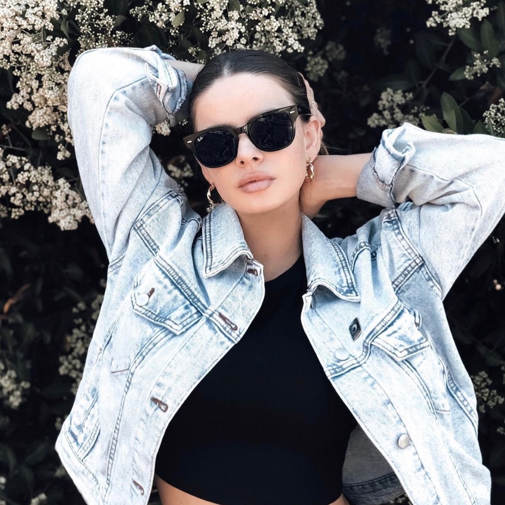 ✨FREE GIFT✨ with every purchase!